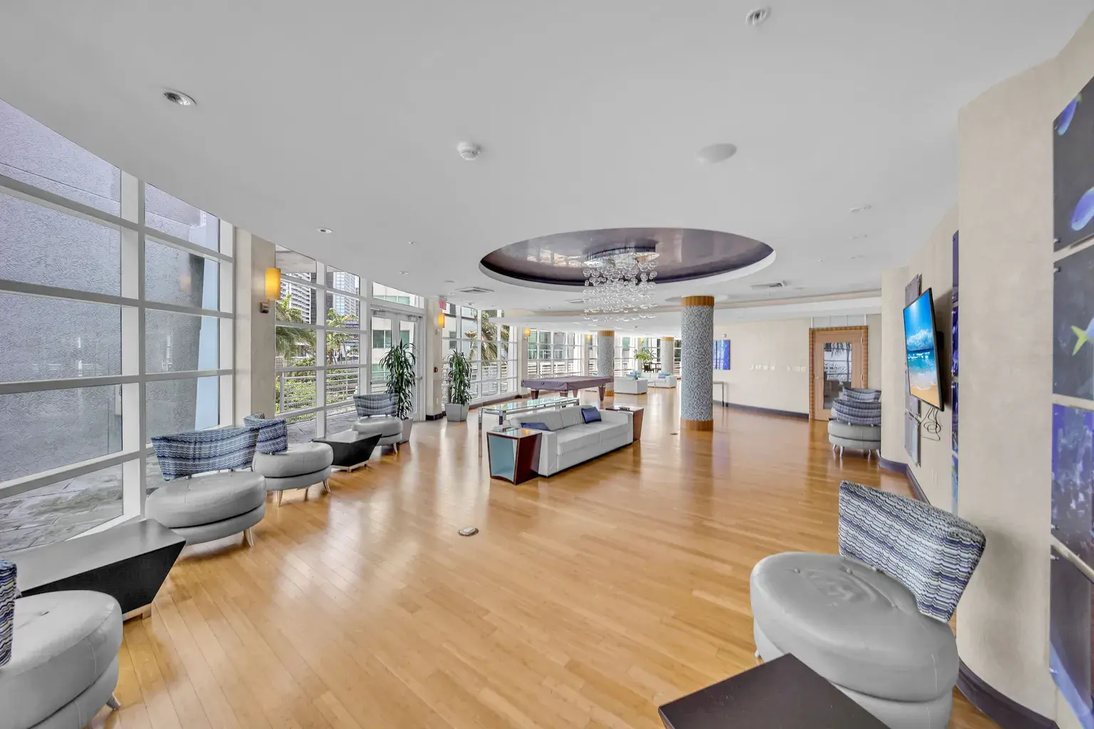 253 NE 2nd St APT 3108, Miami, FL 33132