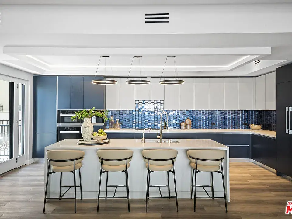 160 N La Peer Dr UNIT 103, Beverly Hills, CA 90211