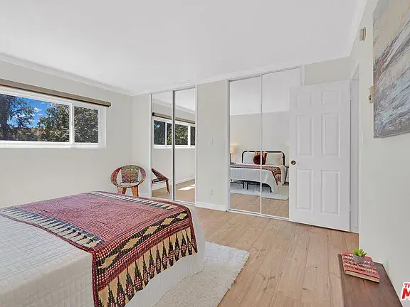 12955 Riverside Dr APT 201, Sherman Oaks, CA 91423