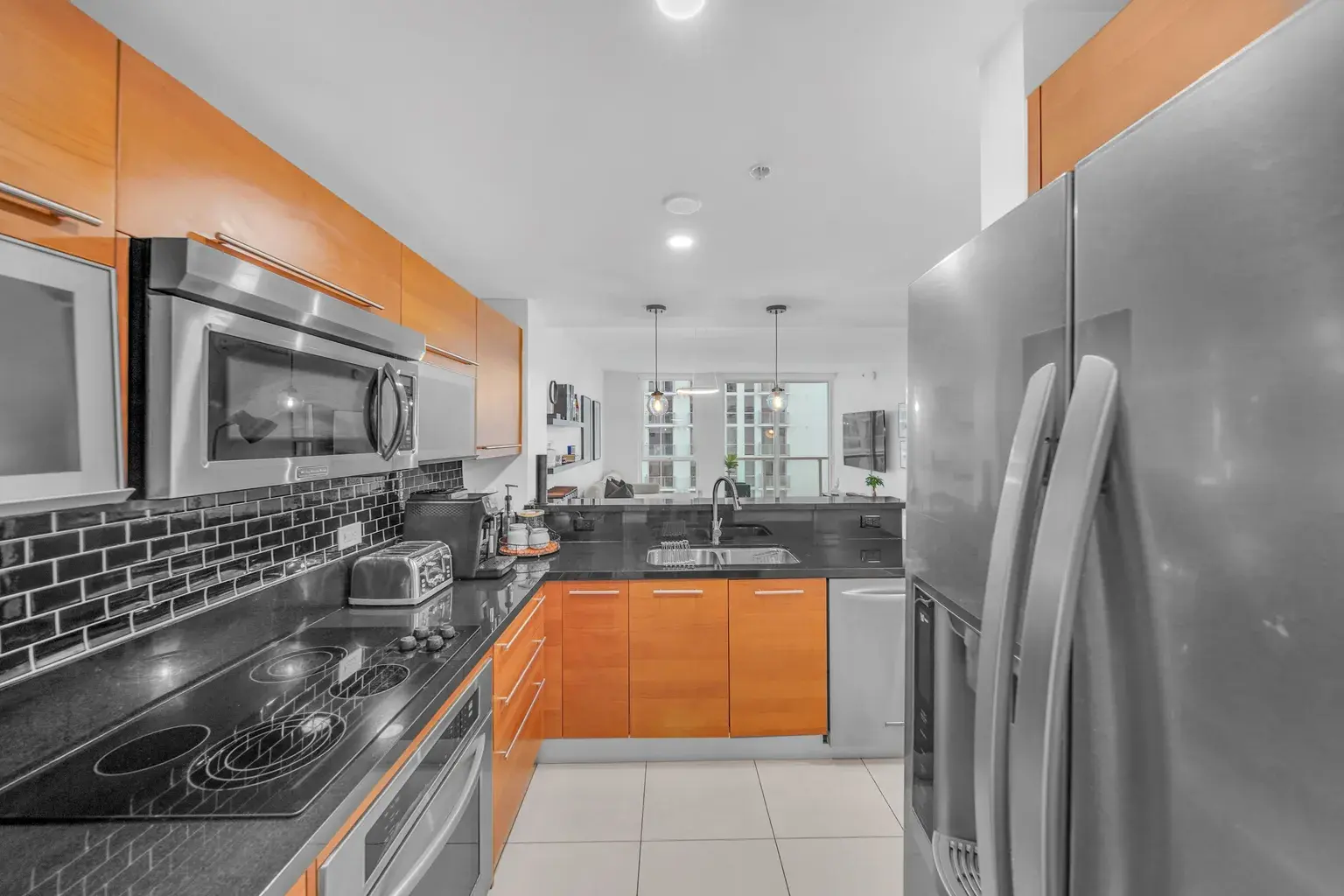 253 NE 2nd St APT 3108, Miami, FL 33132