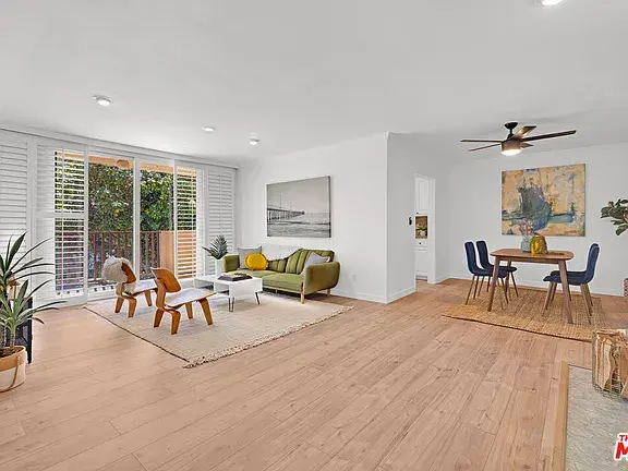 12955 Riverside Dr APT 201, Sherman Oaks, CA 91423