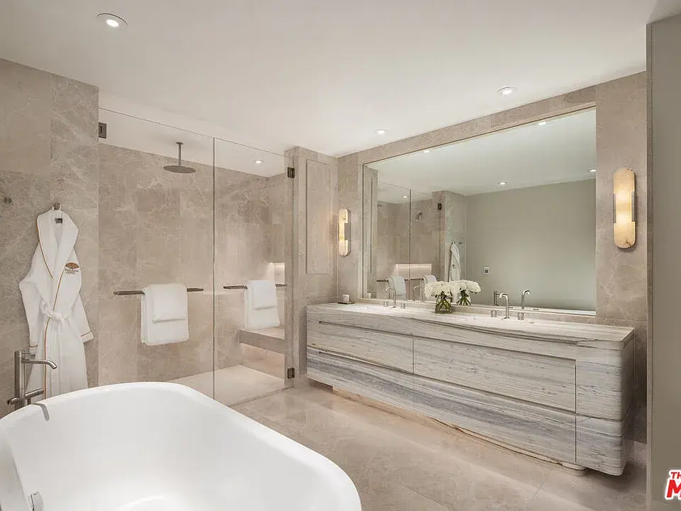 9200 Wilshire Blvd #304E, Beverly Hills, CA 90212