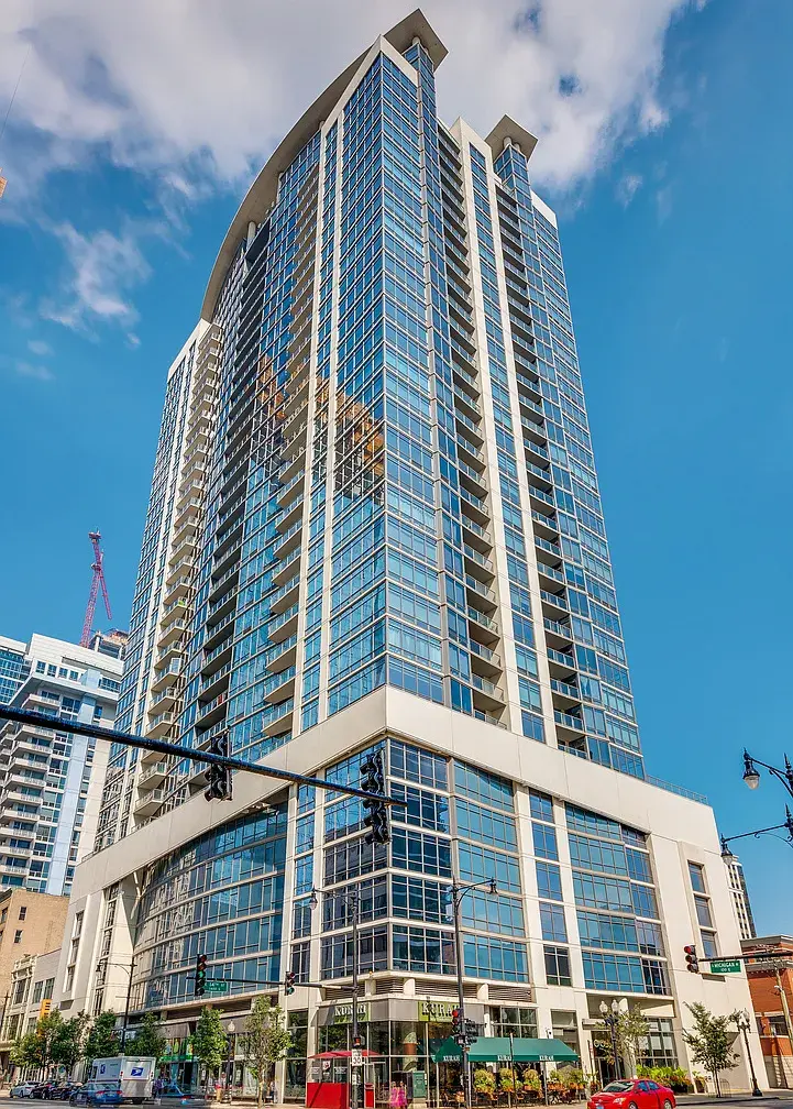 100 14th St APT 2205,   Chicago, IL 60605