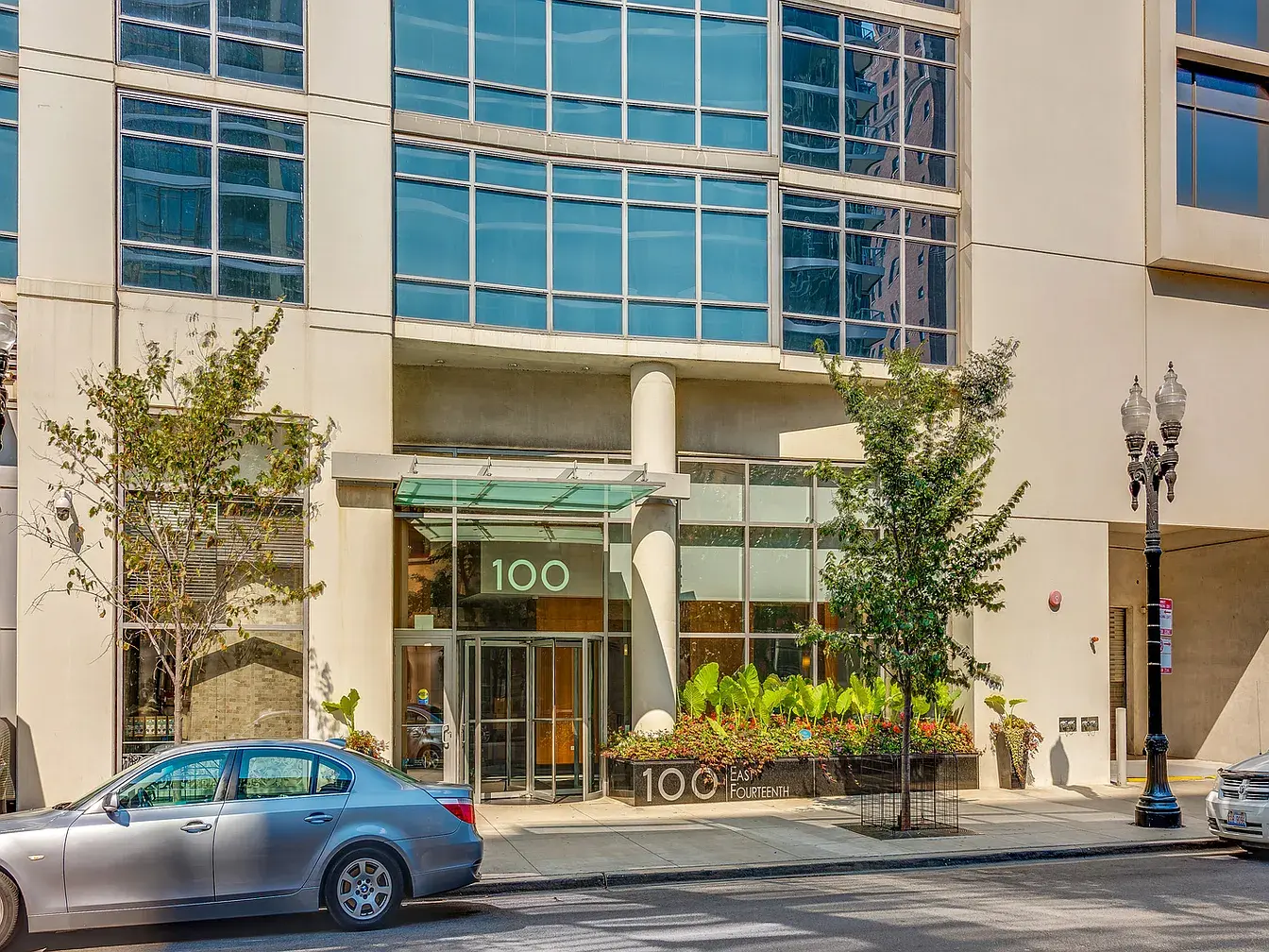 100 14th St APT 2205,   Chicago, IL 60605