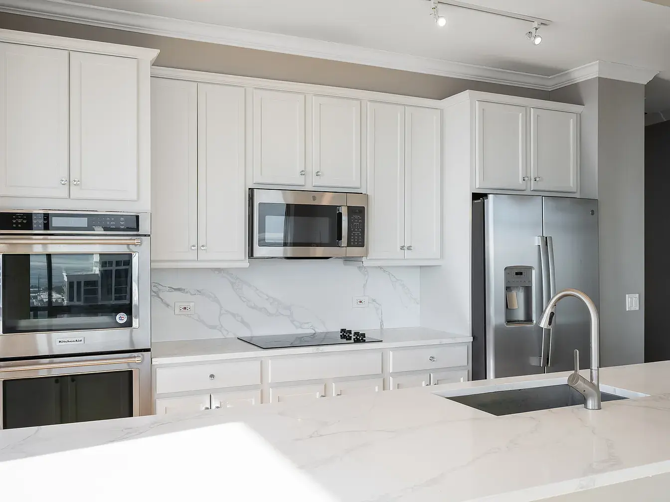 100 14th St APT 2205,   Chicago, IL 60605