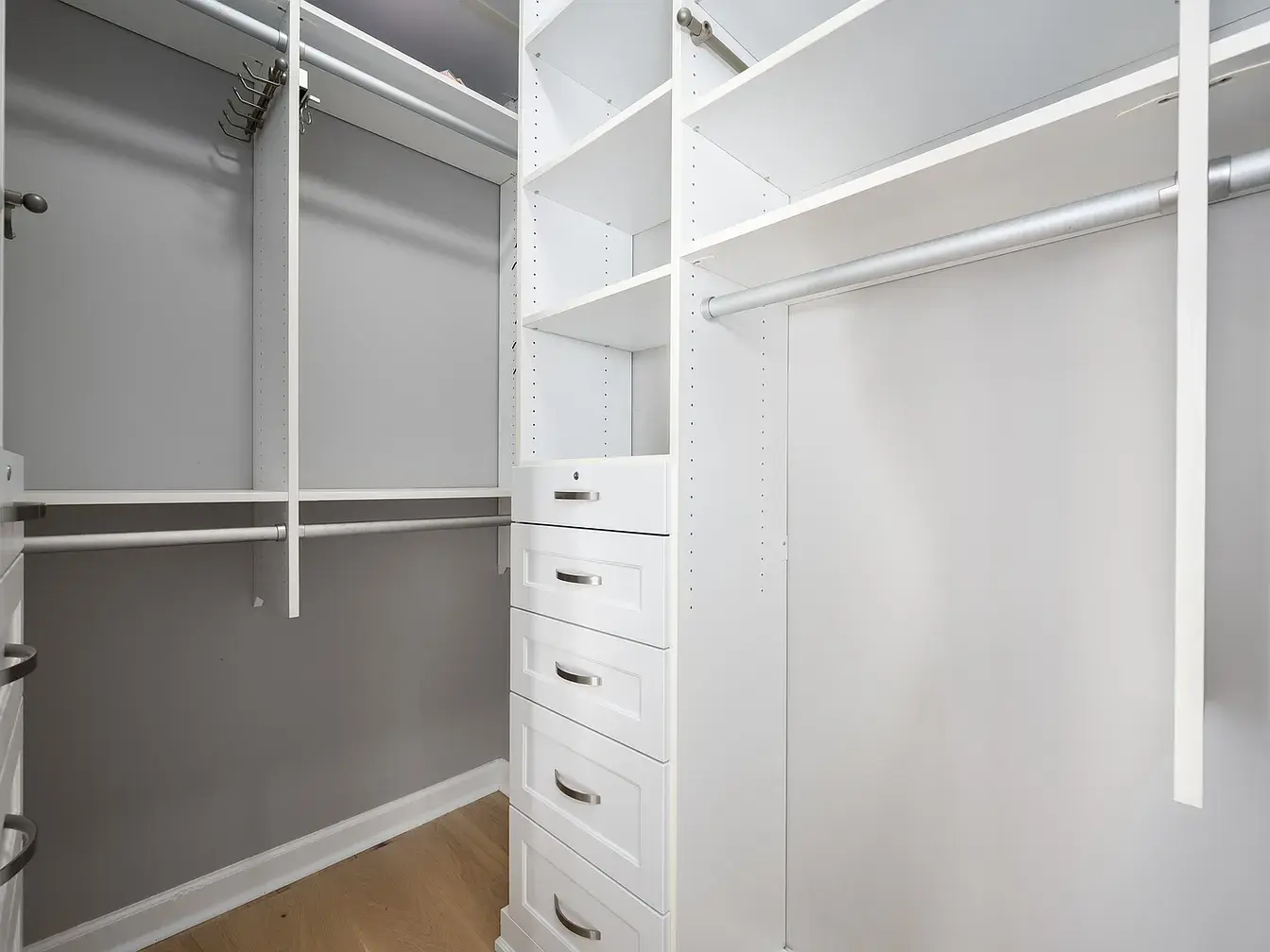 100 14th St APT 2205,   Chicago, IL 60605