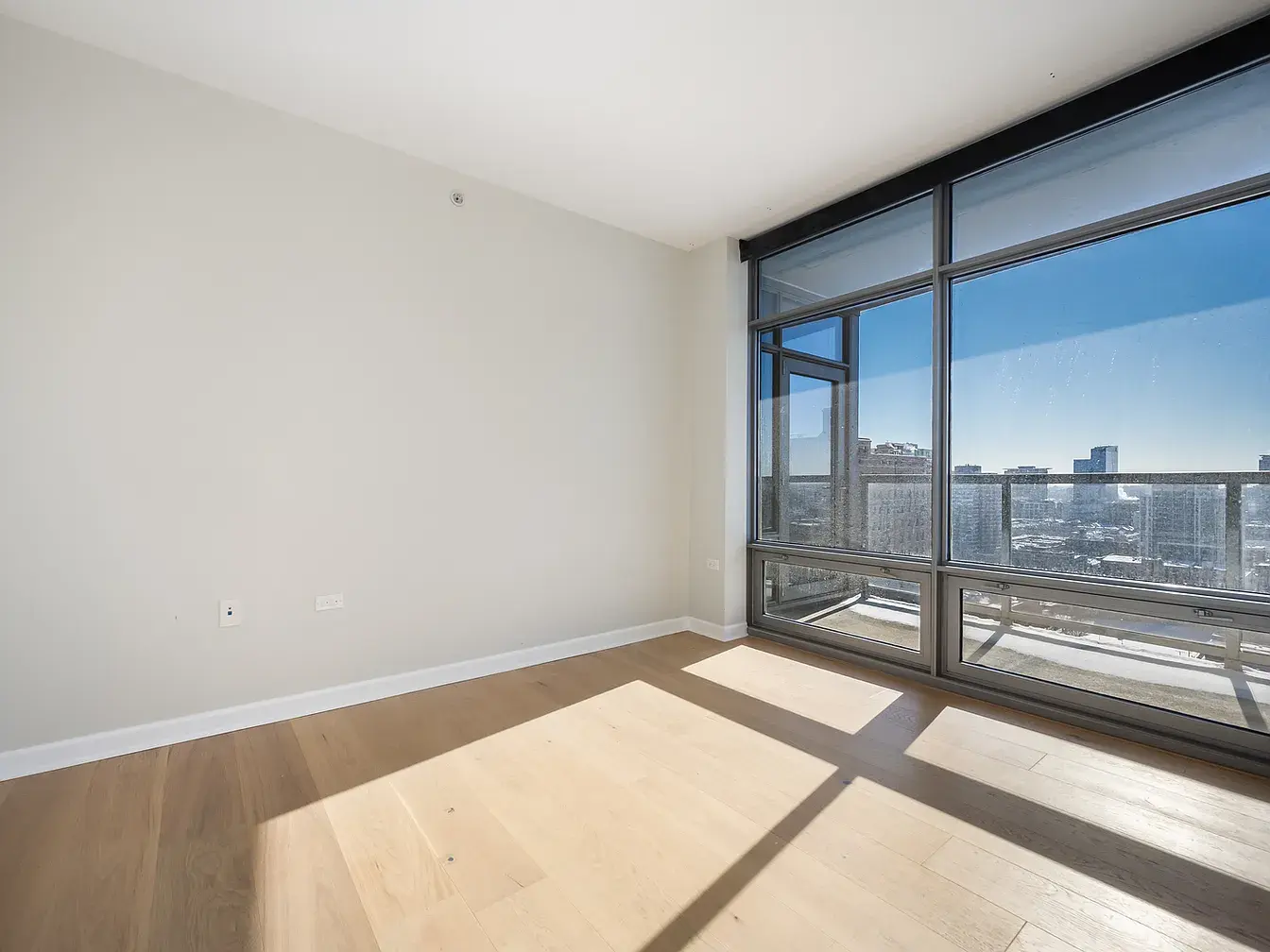 100 14th St APT 2205,   Chicago, IL 60605