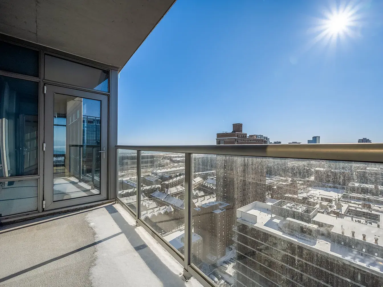 100 14th St APT 2205,   Chicago, IL 60605