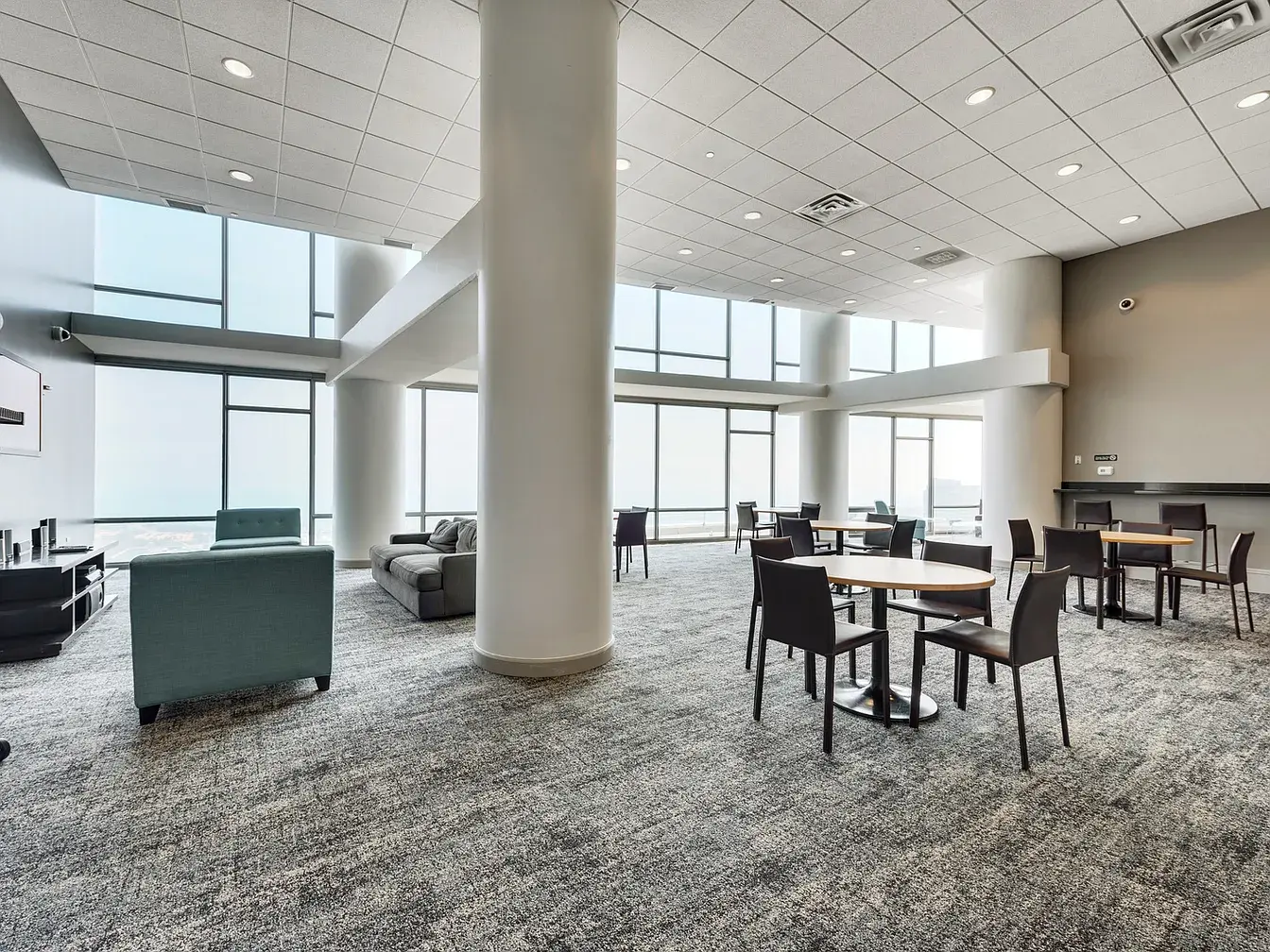 100 14th St APT 2205,   Chicago, IL 60605