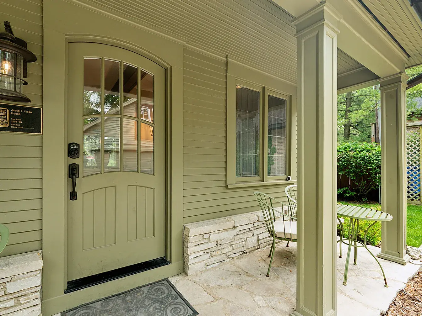 2023-2027 W 108th Pl,   Chicago, IL 60643