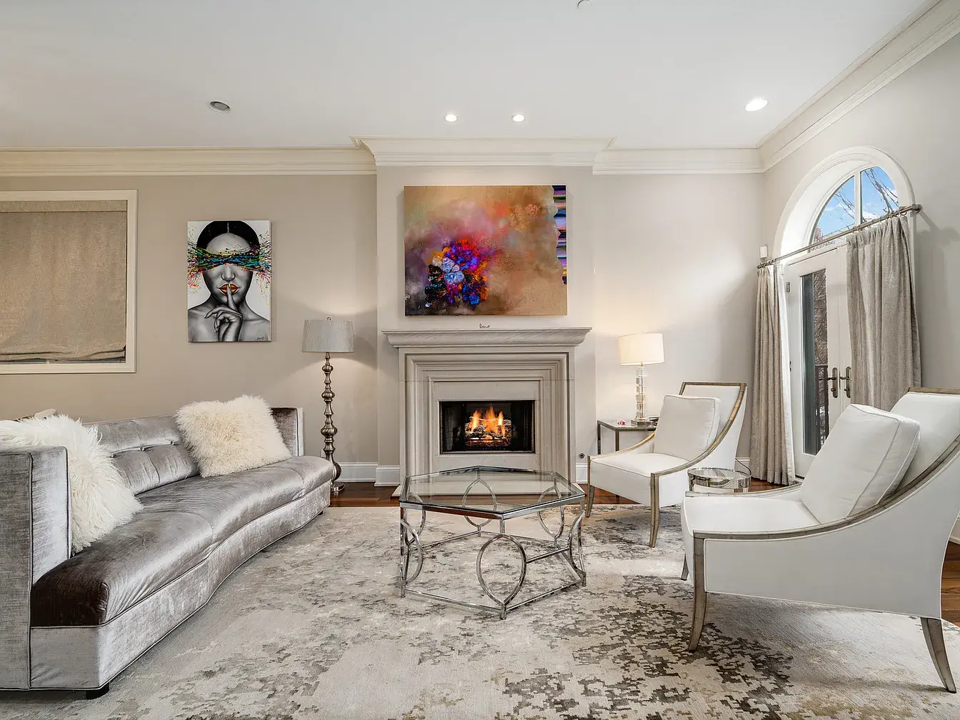 2140 N Clifton Ave,   Chicago, IL 60614