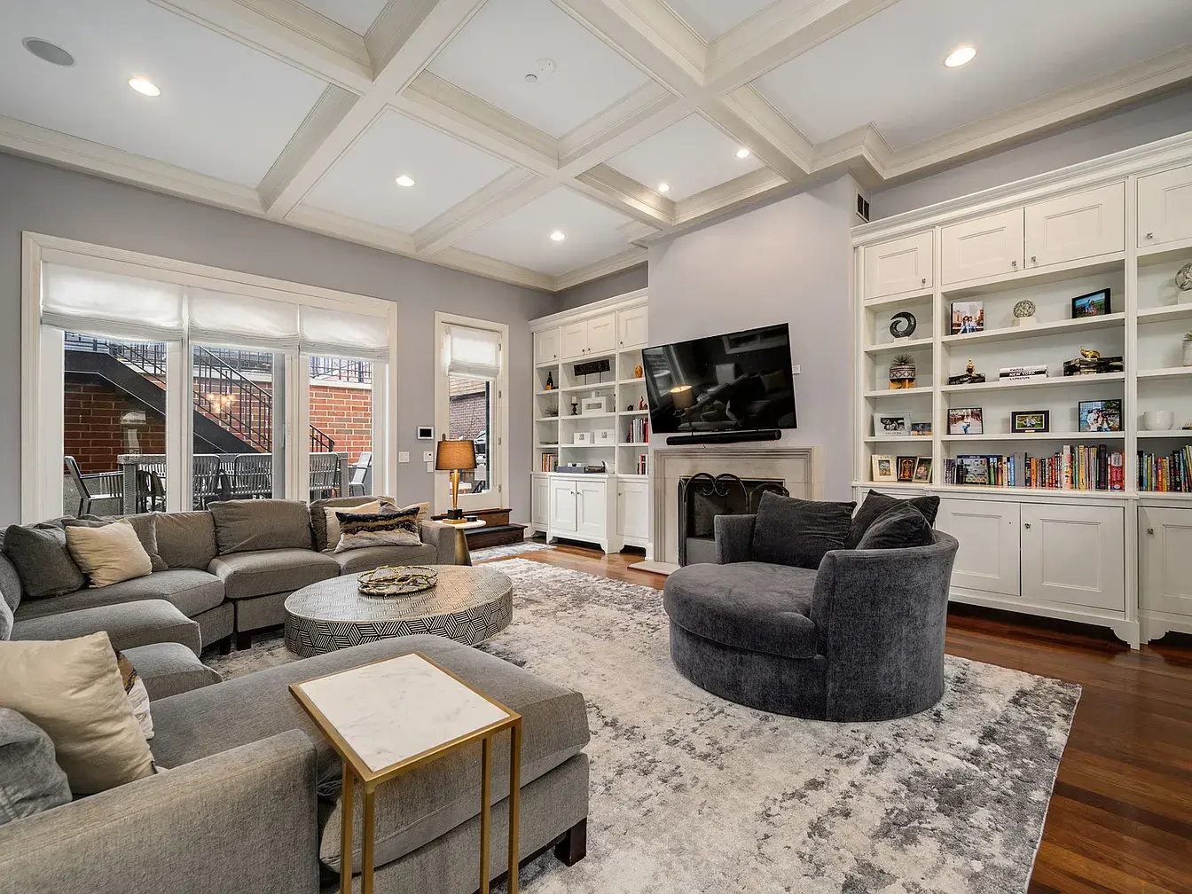 2140 N Clifton Ave,   Chicago, IL 60614