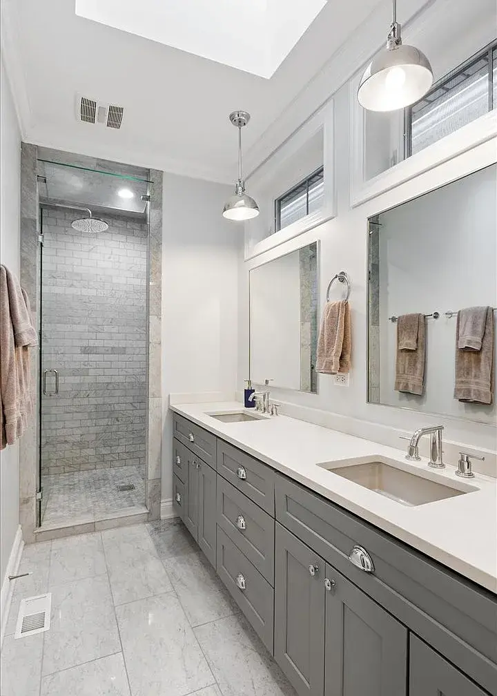 2514 W Moffat St,   Chicago, IL 60647