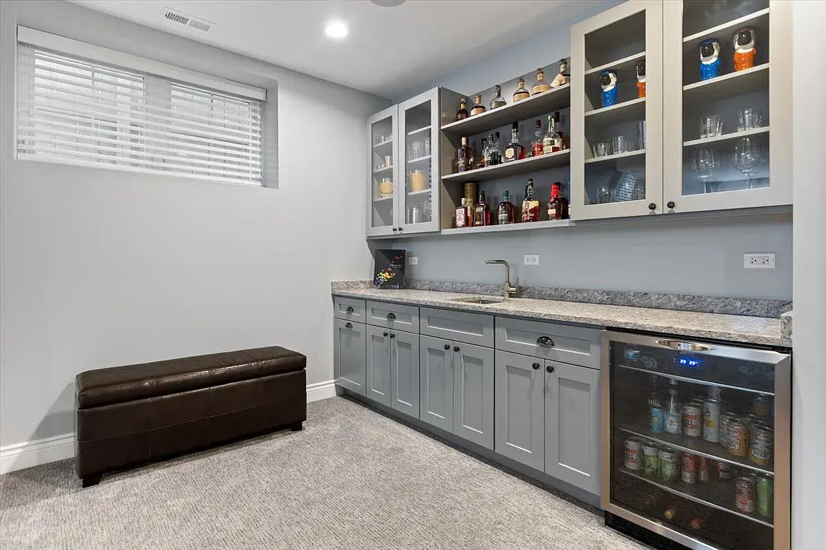 2514 W Moffat St,   Chicago, IL 60647